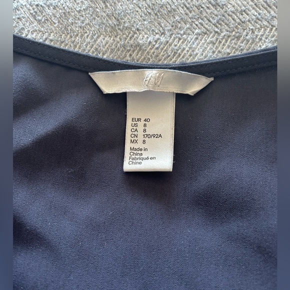 H&M work shirt - Picture 2 of 2